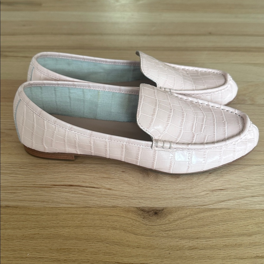 Taryn Rose Women’s Collection Diana Croc Leather Loafer Light Pink Size 8.5